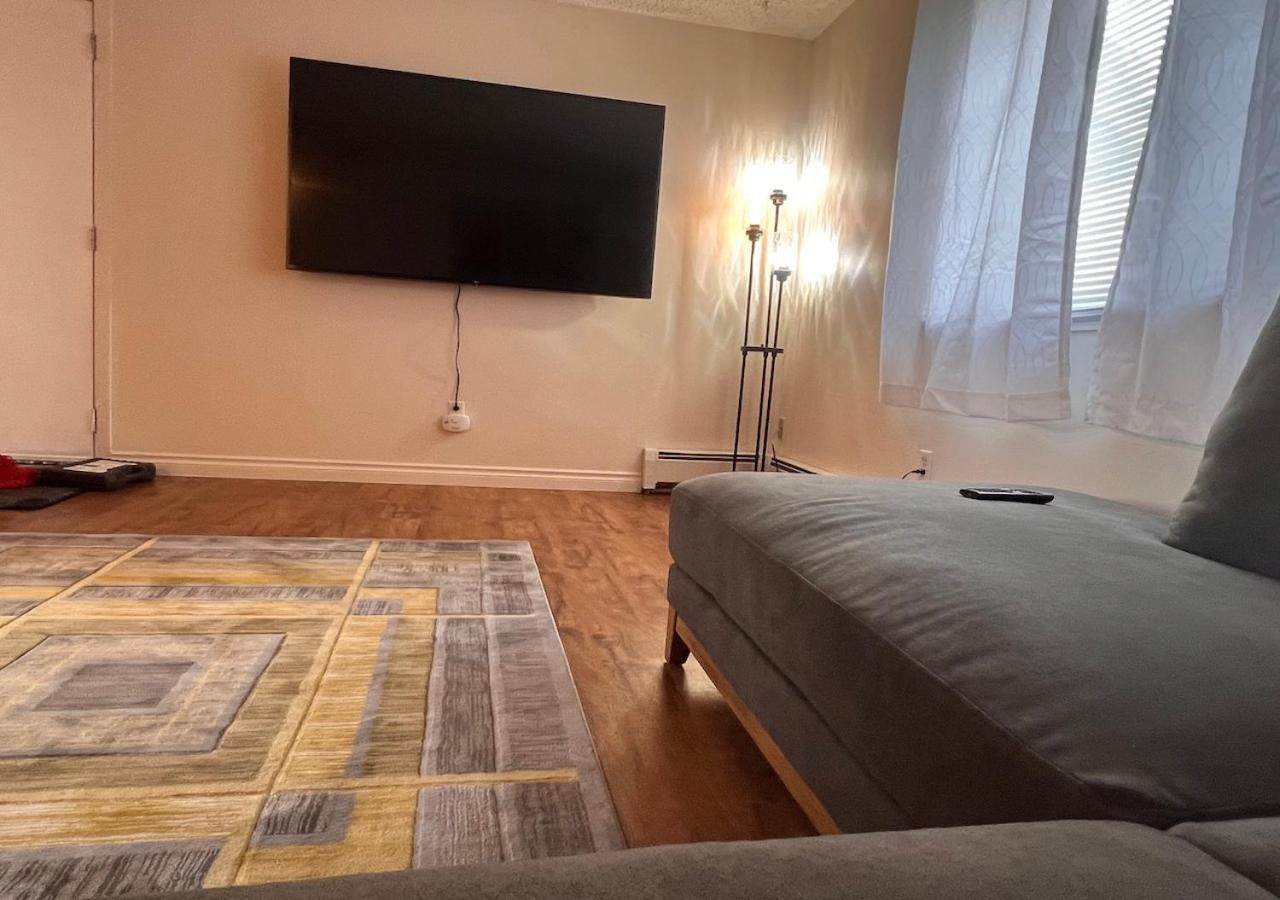 Lovely Two Bedroom, Minutes Away From Downtown Anchorage Extérieur photo